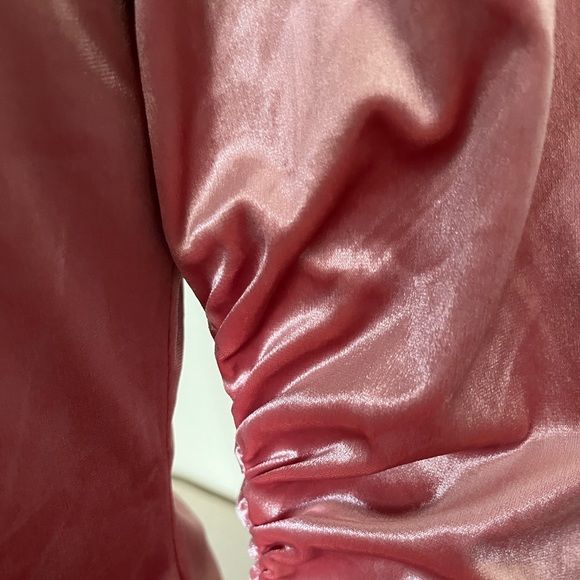 EXPRESS Beautiful Top - Picture 6 of 12